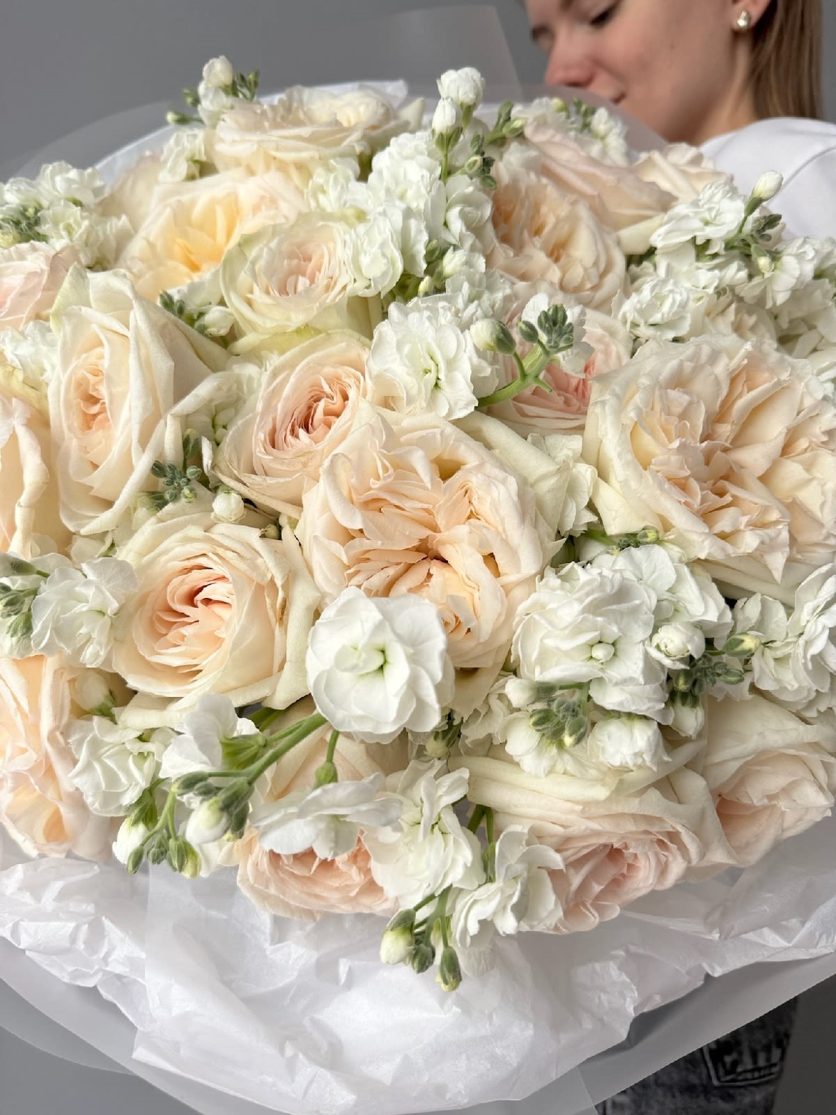 White O’Hara & Stock Flower Cloud - Image 2