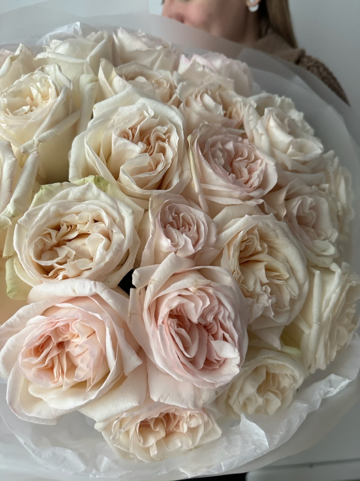 White O’Hara Roses - Image 2